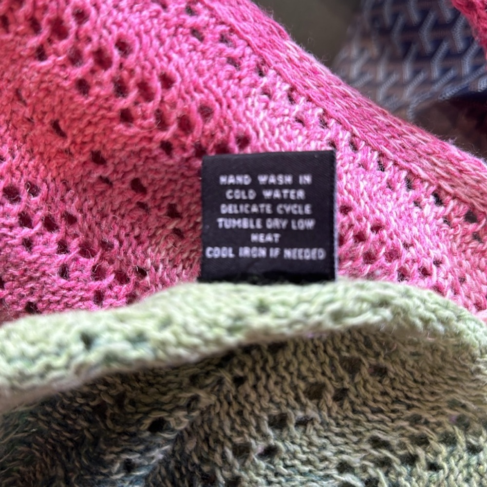 Vertigo, crochet cardigan - Picture 6 of 6